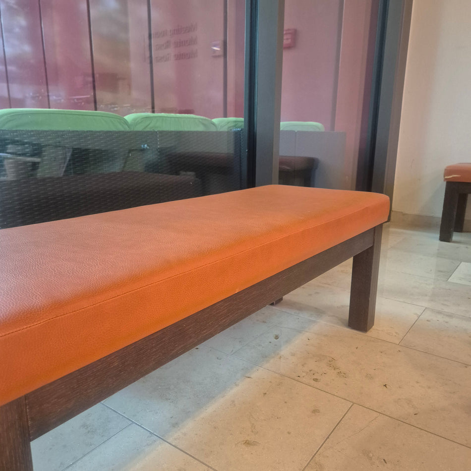 Lederbank Lobby