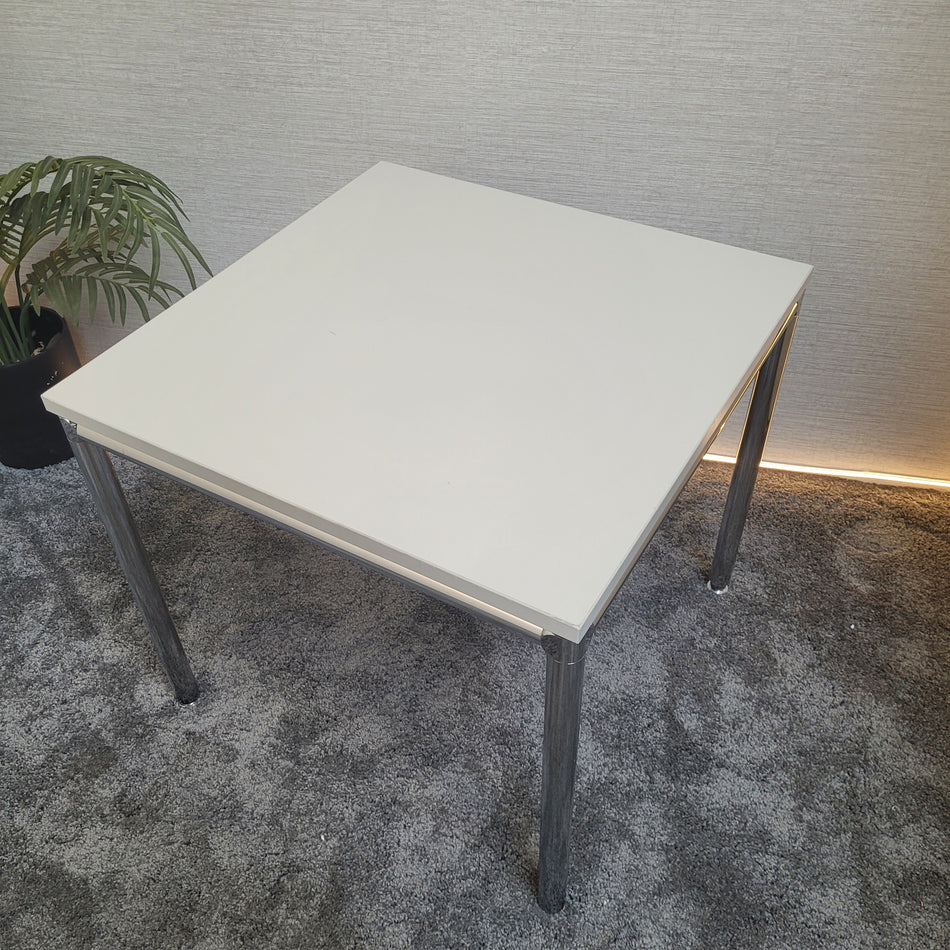 Bosse Schreibtisch weiß 75x75  Chrom Quadratisch