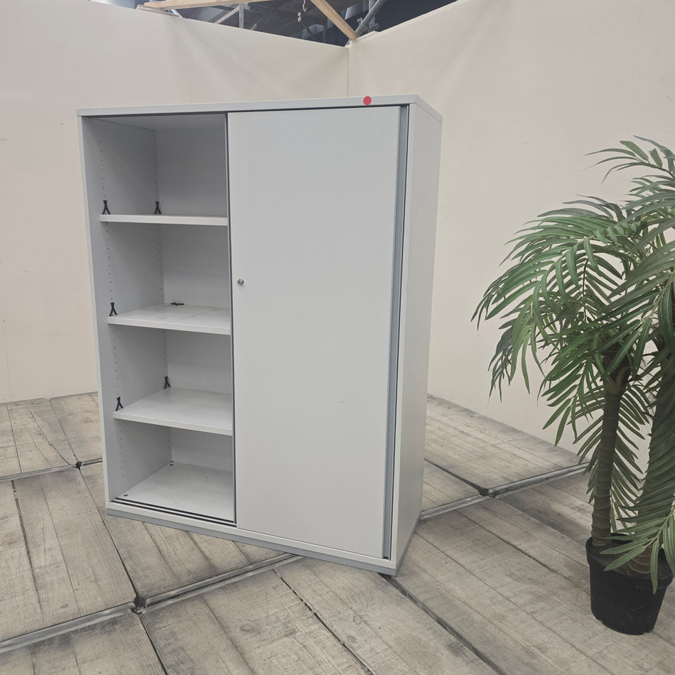 Highboard 120cm Schiebetürenschrank Grau Holz Büromöbel Schrank Gebraucht