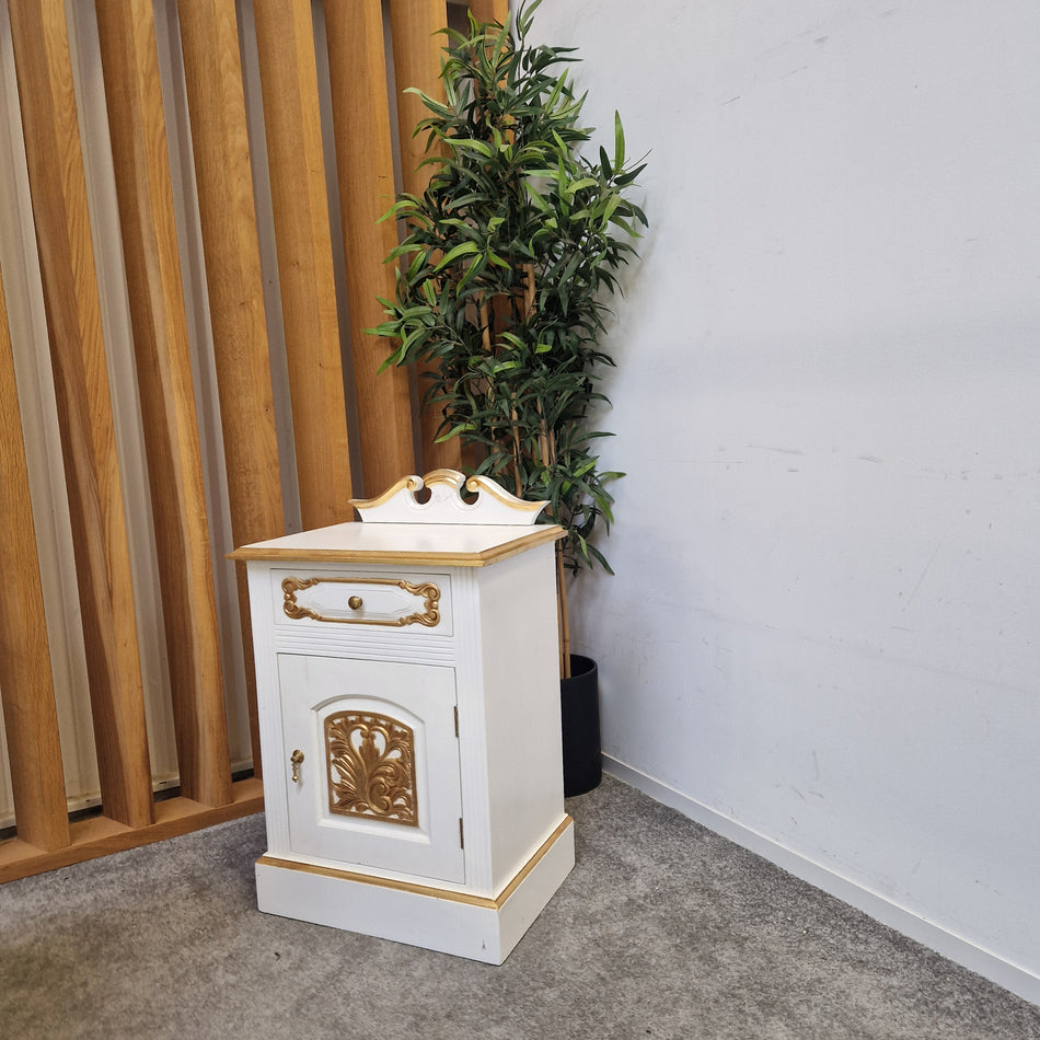 Kommode Nachttisch gebraucht weiß golden Holz Schublade Barock Stil