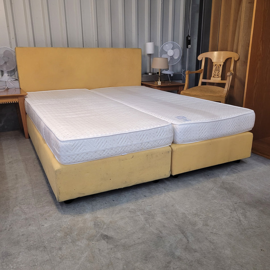 Großes Doppelbett mit zwei Matratzen & gelbem Polsterrahmen 160x200 gebraucht