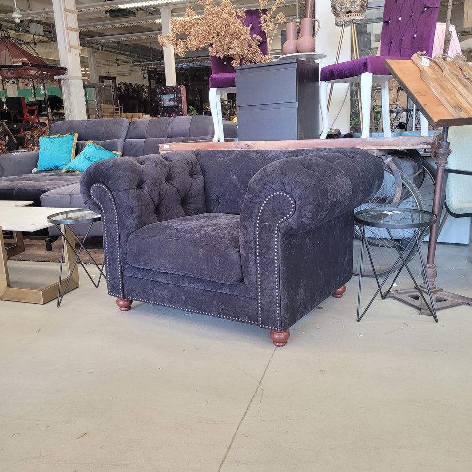 Sessel schwarz anthrazit Nieten Holz gepolstert Barocksessel