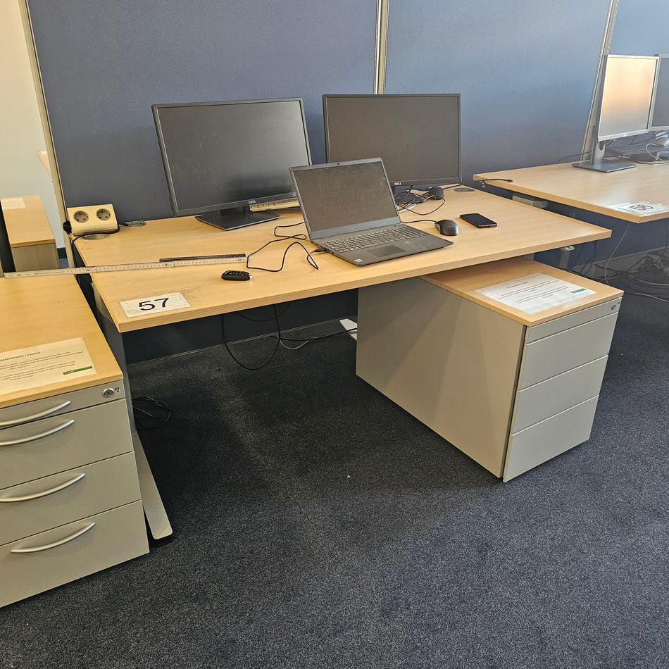 Elektrisch höhenverstellbarer Schreibtisch Steelcase Tenaro Tisch Büro