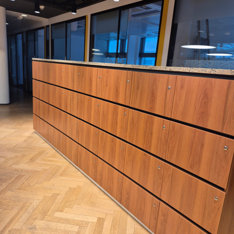 Fächerschrank Sideboard abschließbar – Büroschrank mit Schlüsseln, gebraucht