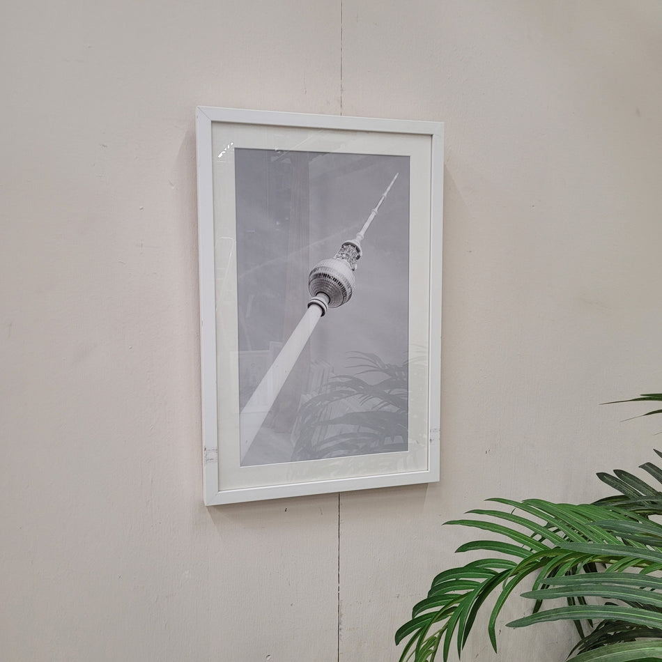 Wandbild Berliner Fernsehtum Schwarz-Weiß gerahmtes Foto Deko Gebraucht
