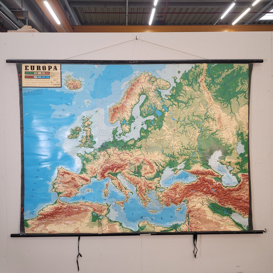 Vintage Schulwandkarte Europa Physisch Relief Karte – Lehrtafel Rollbild Wanddeko