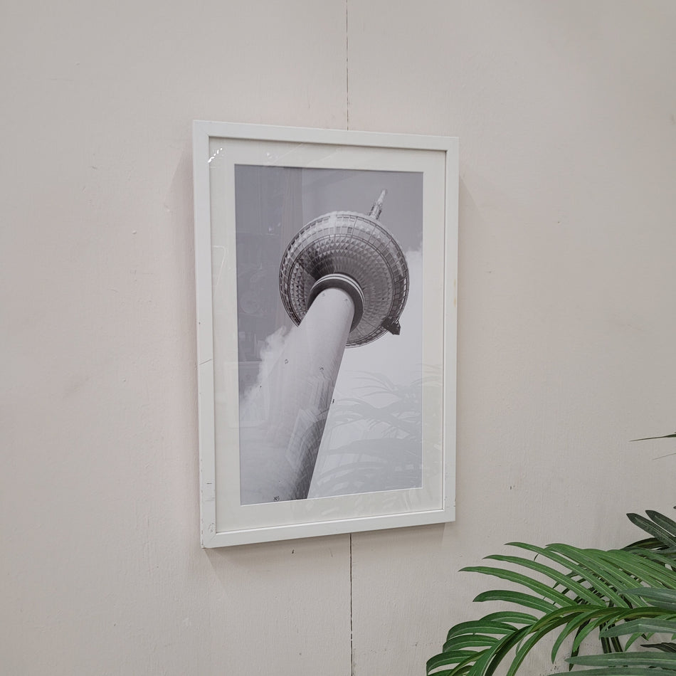 Wandbild Fernsehtum Berlin Schwarz-Weiß gerahmtes Foto Deko Gebraucht