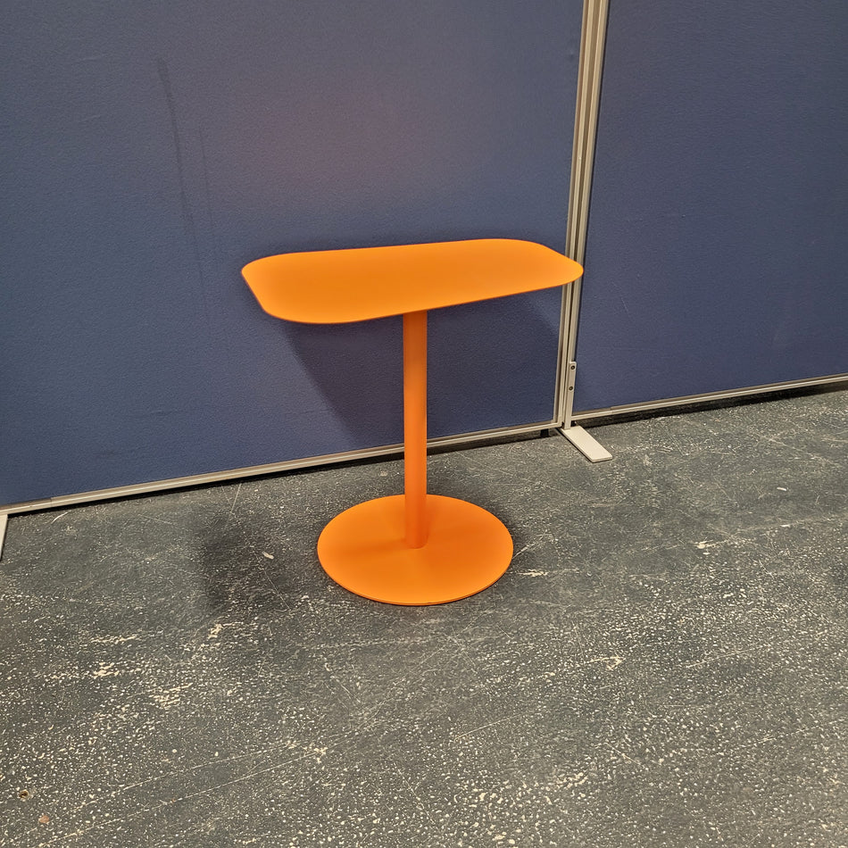 Beistelltisch orange Metall Designer Tisch