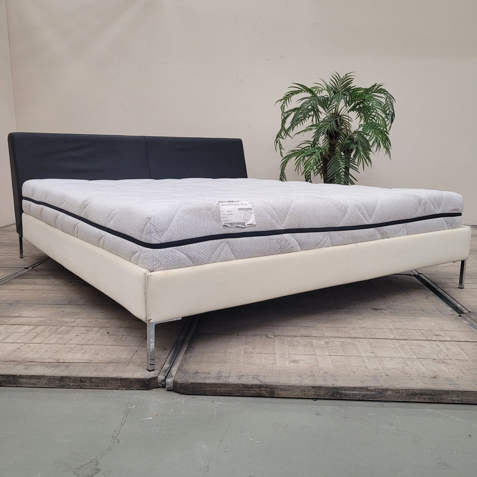 Polsterbett 180x200 Doppelbett Weiß Schwarz Mit Matratze Bett Gebraucht