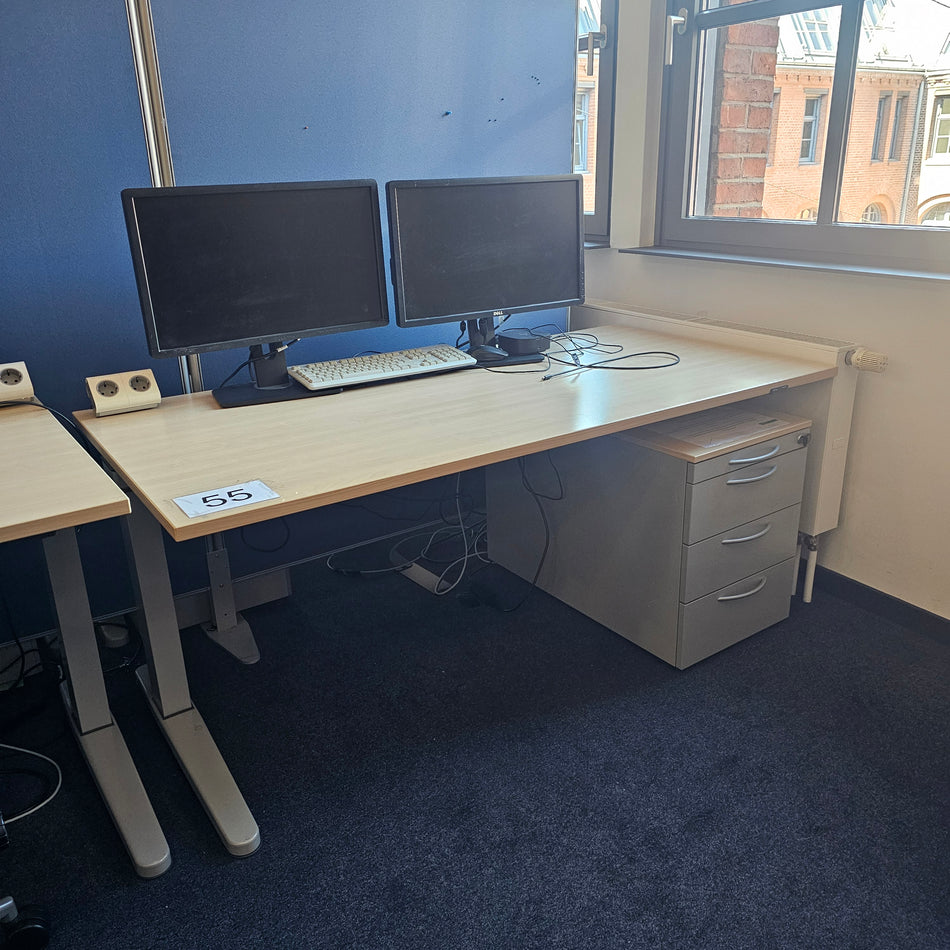 Elektrisch höhenverstellbarer Schreibtisch Steelcase Ology Tisch