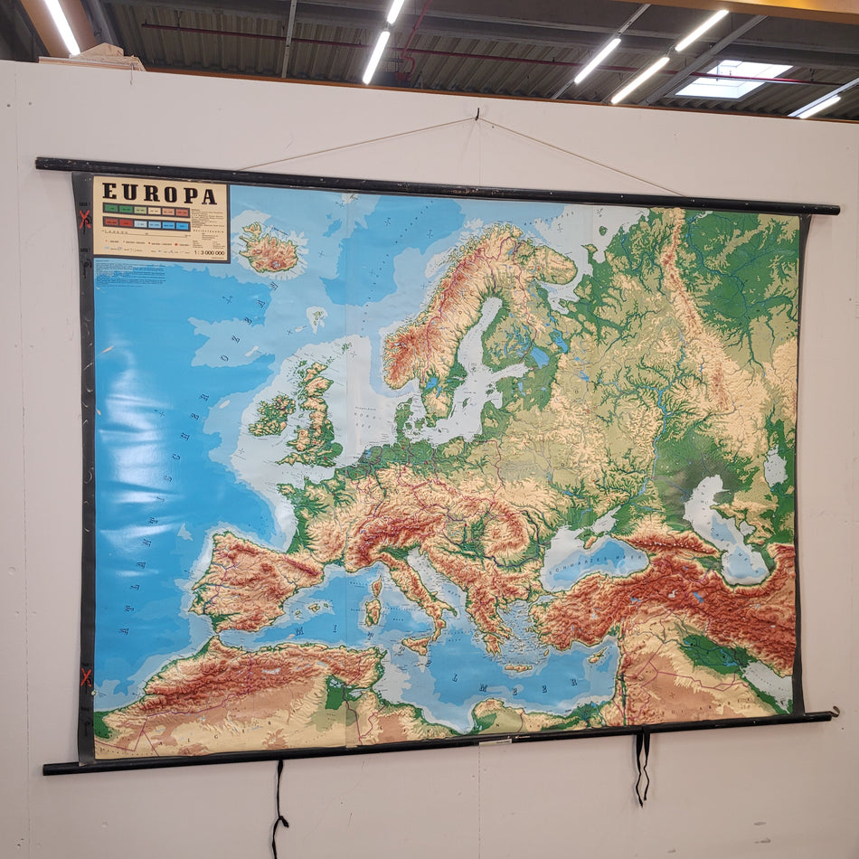 Vintage Schulwandkarte Europa Physisch Relief Karte – Lehrtafel Rollbild Wanddeko
