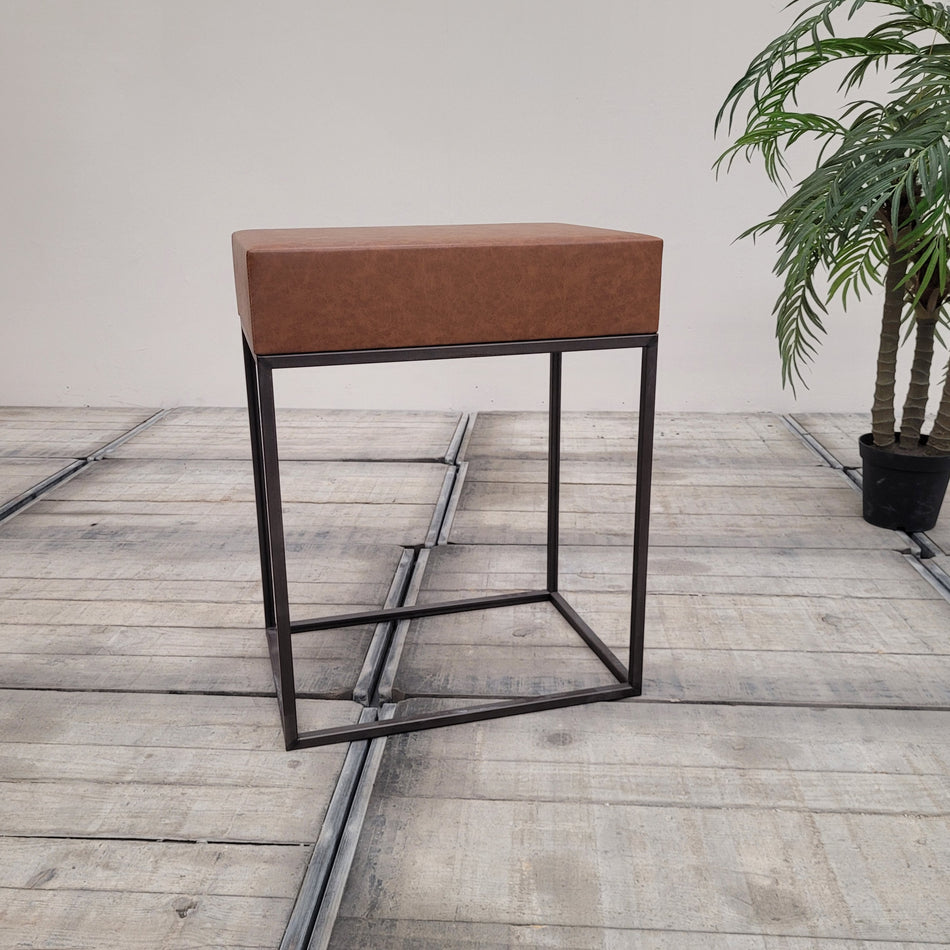 Präsentationspodest Kubus Braun Kunstleder gebraucht