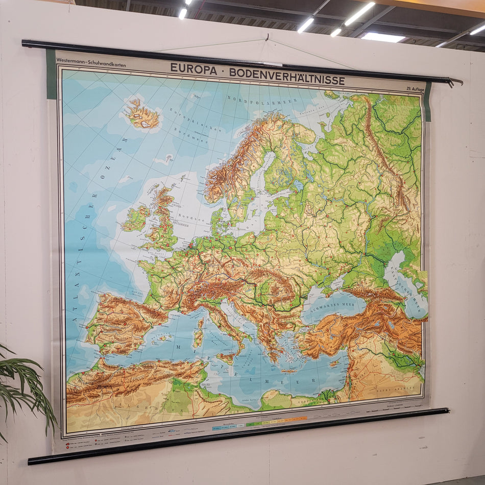 Vintage Schulwandkarte Europa Bodenverhältnisse – Lehrtafel Rollbild Wanddeko