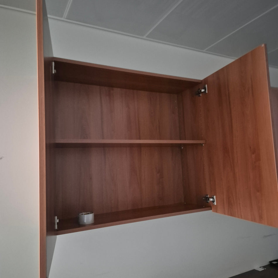 Hängeschrank kirschfarben aus Holz – Wandschrank Büro/Hotel, gebraucht