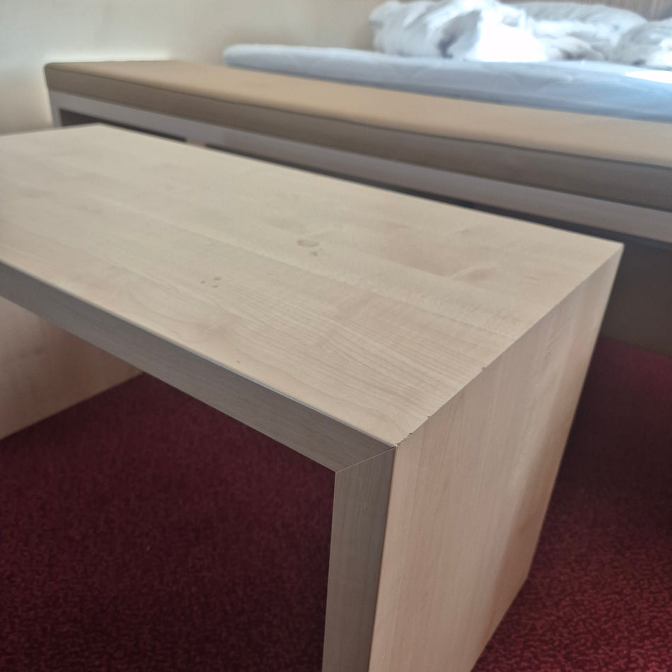 Bank Hocker